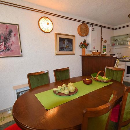 Apartment Petrlin Malinska Exterior foto